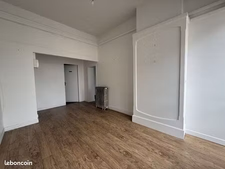 local commercial 40 m² salbris