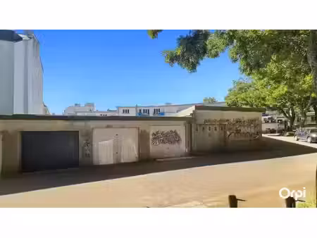 location parking 15 m² à lorient (56100)  85 €