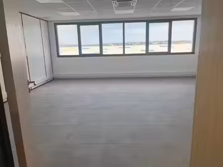 location locaux professionnels 27.29 m² à valenton (94460)  336 €