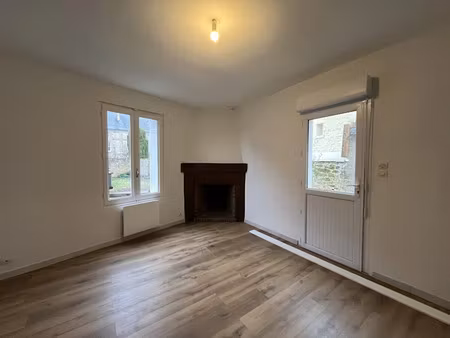 location maison 3 pièces 40 m² à doué-en-anjou (49700)  450 €