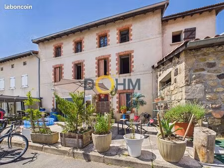 maison 6 pièces 233 m²