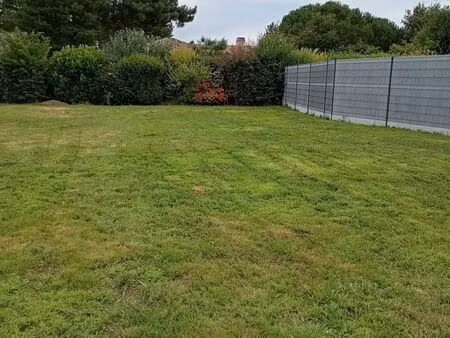 ? terrain constructible 700 m² – libre constructeur – cheix-en-retz – 125 000