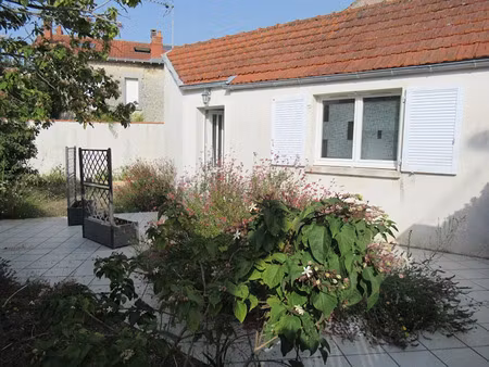 location meublée maison 1 pièce 30.5 m² à la rochelle (17000)  640 €
