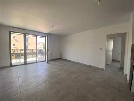 location appartement 3 pièces 67 m² à persan (95340)  1 107 €