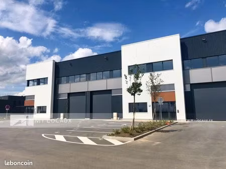 local 461 m² groslay