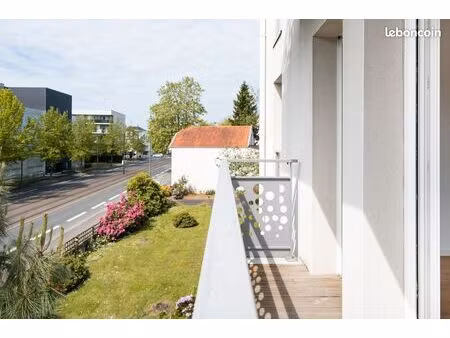 appartement t3 récent avec balcon - nantes recteur schmitt