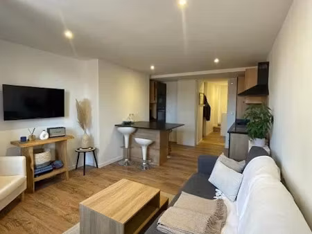 location appartement 2 pièces 40 m² à grenoble (38000)  669 €