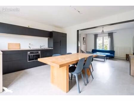 maison de ville 7 pièces 120 m²