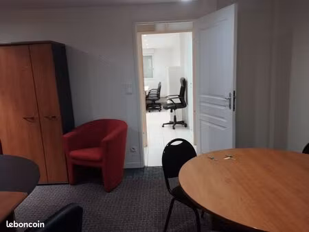 entrepôts  bureaux  cours closes  terains au nord de carquefou