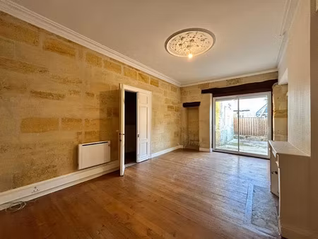 location locaux professionnels 79 m² à libourne (33500)  800 €