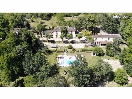 propriété 25 pièces 600 m²