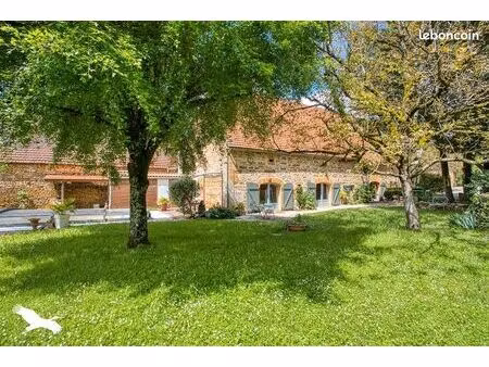 longère 6 pièces 135 m²