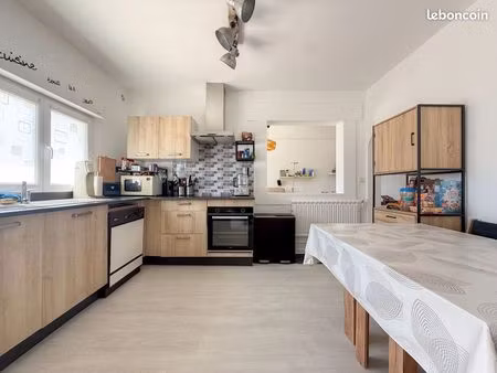 maison 6 pièces 135 m²