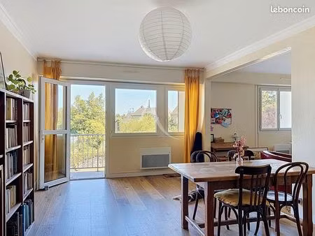 appartement 5 pièces 94 m²