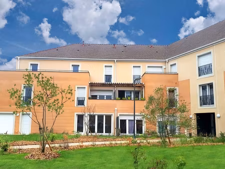 senioriales pringy bel appartement t2 45 63m2 + terrasse de 5 07m2 avec parking disponible