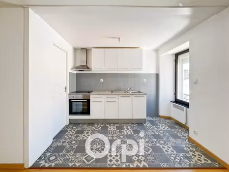location appartement 3 pièces 57.15 m² à la roche-sur-yon (85000)  660 €
