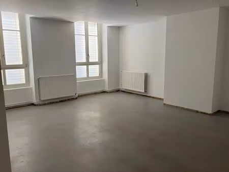 t4 de 97m² près de vindry sur turdine.