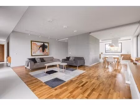 **retour hypercentre t4 avec terrasses + box + parking**