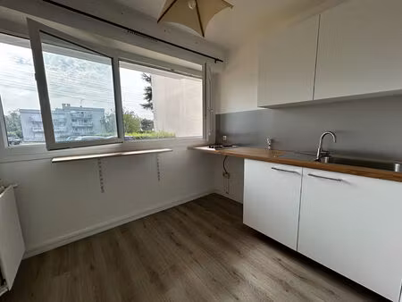 studio rénové 27 79 m² - résidence les rieux - parking privatif