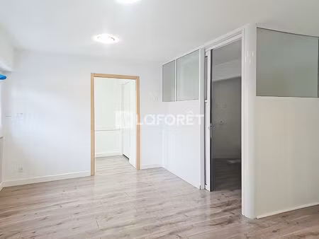 local prof. libérales pau 3 pièce(s) 56 m2