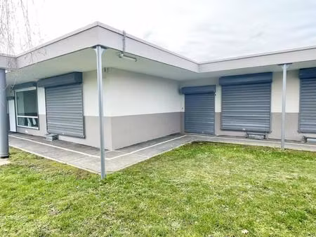local commercial 2 pièces 90 m²