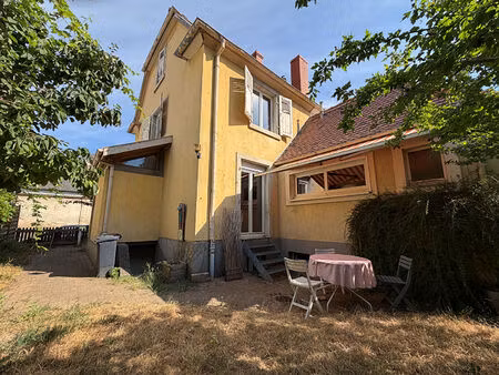 maison 5 pièces 102m² avec espace extérieur au bord de l'eau