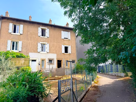 maison f4 avec jardin et garage au calme