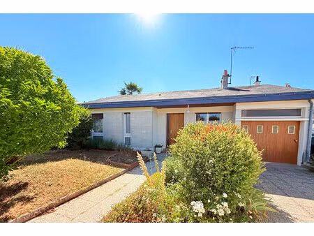 a vendre - maison plain-pied - 4 pièces - 88m² - montreuil-bellay - d6076