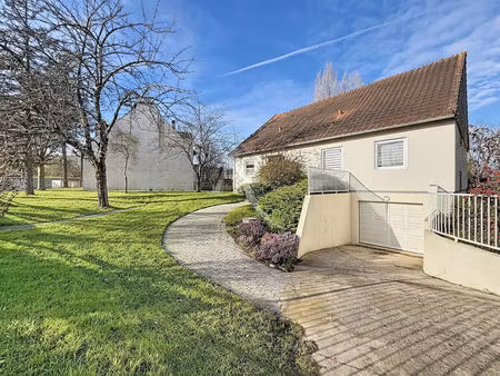maison située à nanteuil les meaux - vivable de plain pied - 5 chambres - jardin de 1330 m