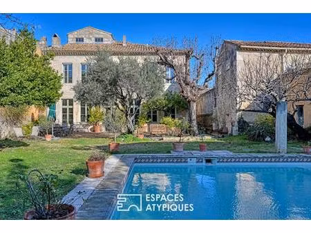 maison de maître et son intime jardin - 5 min de la gare tgv