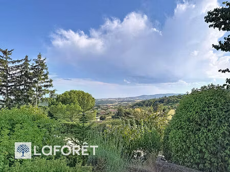 maison traditionnelle de 104 m² avec sous-sol complet  terrain de 1 980 m² et très belle v