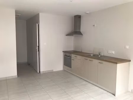 location maison 3 pièces 65 m² à saint-nazaire-sur-charente (17780)  700 €