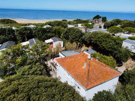 maison dans un écrin de verdure à deux pas de l'océan - domi