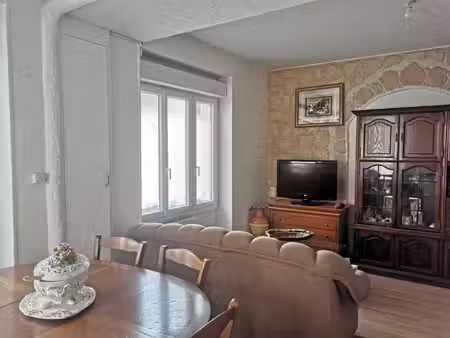 maison de village en pierres sur montalieu-vercieu