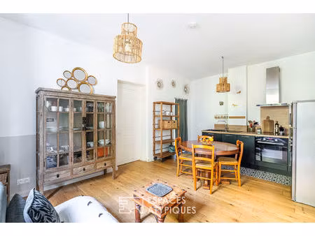 appartement rénové et meublé avec extérieur et stationnement à albigny sur saône