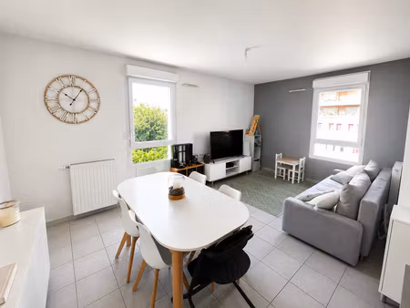 appartement t3 garage balcon