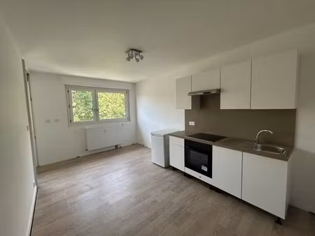 montbrison centre-ville – superbe f1 entièrement rénové – 34 26 m²