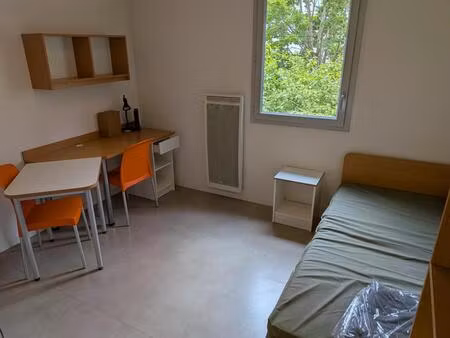 studio meublé - 69007