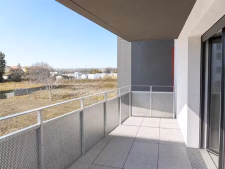 t3 avec balcon et parking à toulouse