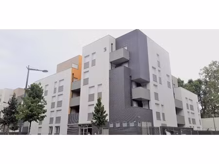 appartement t3 avec parking et balcon à vigneux-sur-seine