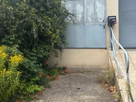 local commercial la ferte alais - 210 m2