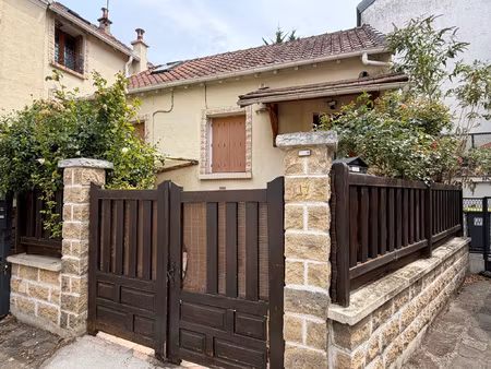coeur du village - maison de ville avec jardin