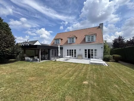 villa à louer à avenue minerve 19 waterloo (rbw48564)