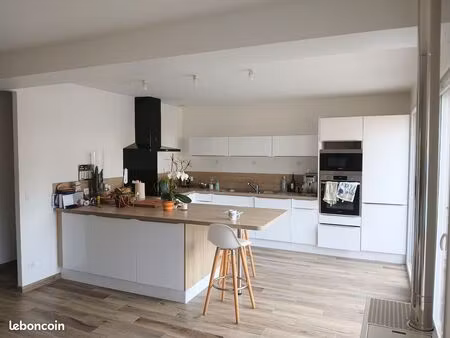 maison récente 4 chambres
