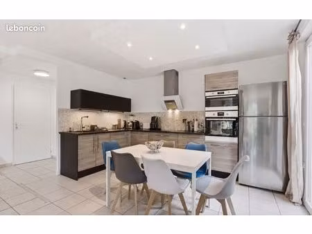 maison mitoyenne t5 de 101m2