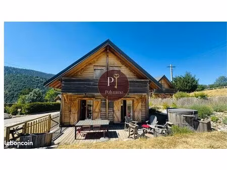 chalet 5 pièces 110 m²