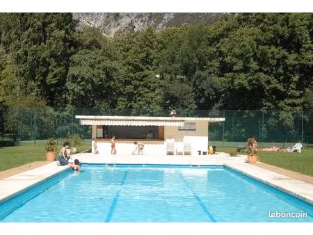 magnifique 5 pièces en rez-de-jardin dans résidence de standing