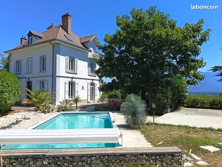 une maison de famille et de caractère de 260 m²