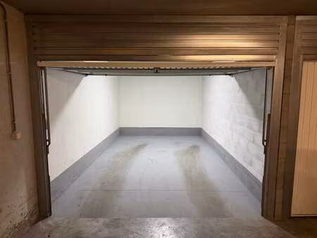 box garage à louer à woluwe-saint-pierre
