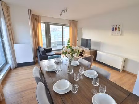appartement à louer à ixelles € 2.100 (lqess) - skyline renting | zimmo
